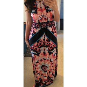 Maxi Dress with pockets!